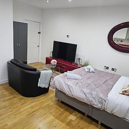 Empire Studio Apartment Бедфорд Екстериор снимка