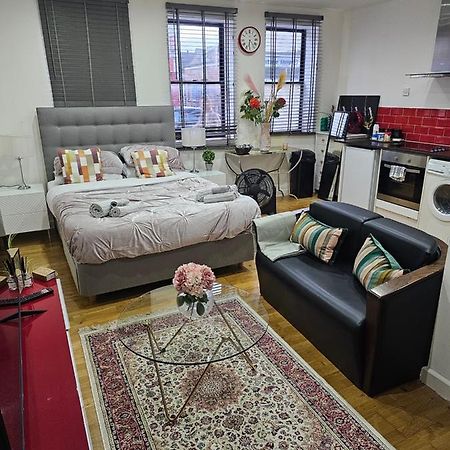 Empire Studio Apartment Бедфорд Екстериор снимка