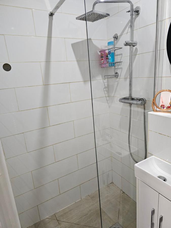 Empire Studio Apartment Бедфорд Екстериор снимка