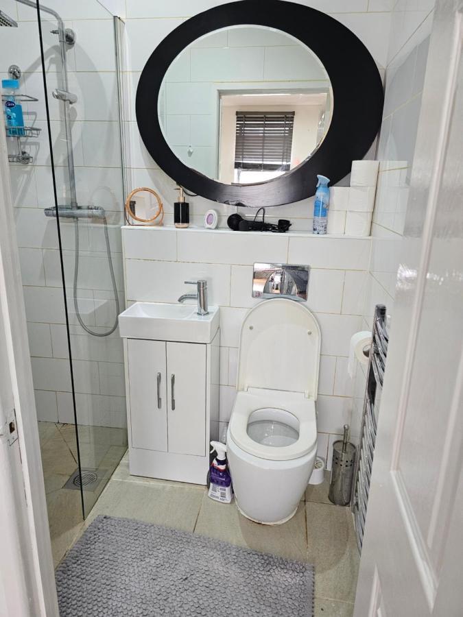 Empire Studio Apartment Бедфорд Екстериор снимка