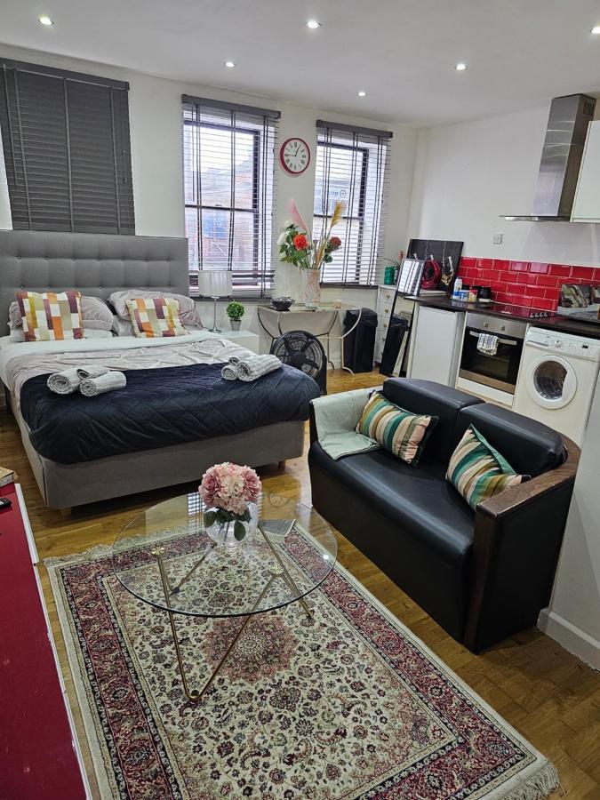 Empire Studio Apartment Бедфорд Екстериор снимка